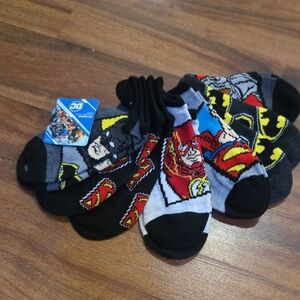 DC Comics Hero Socks Collection No SHOWS SHOES size 7 1/2 3 1/2 6 Pairs Kids Nwt